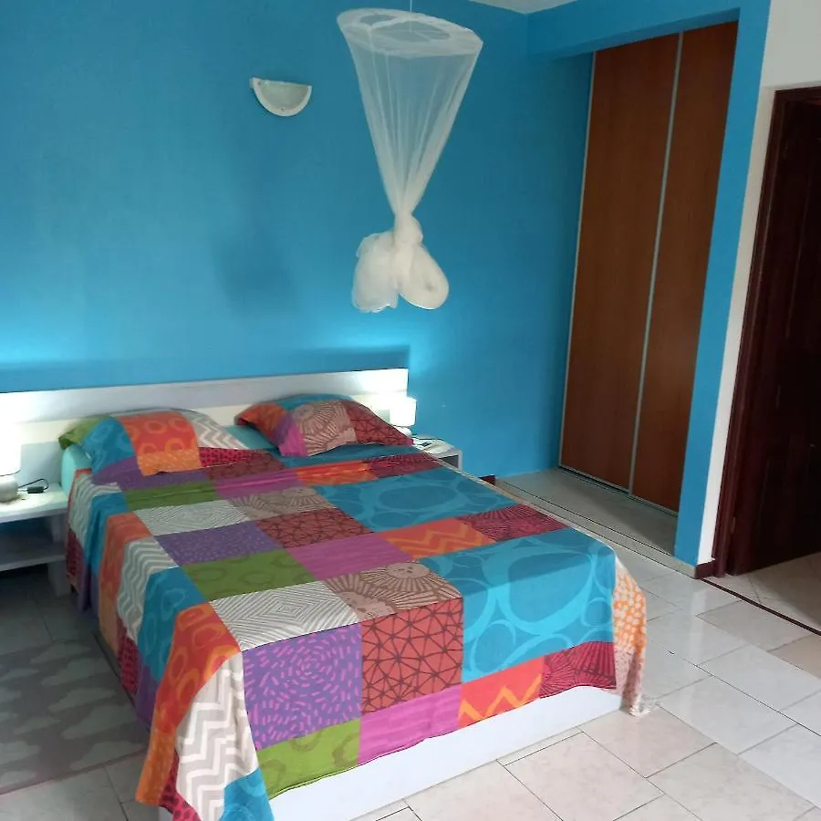 Σπίτι διακοπών Spacieuse Maison De Vacances Petit-Bourg